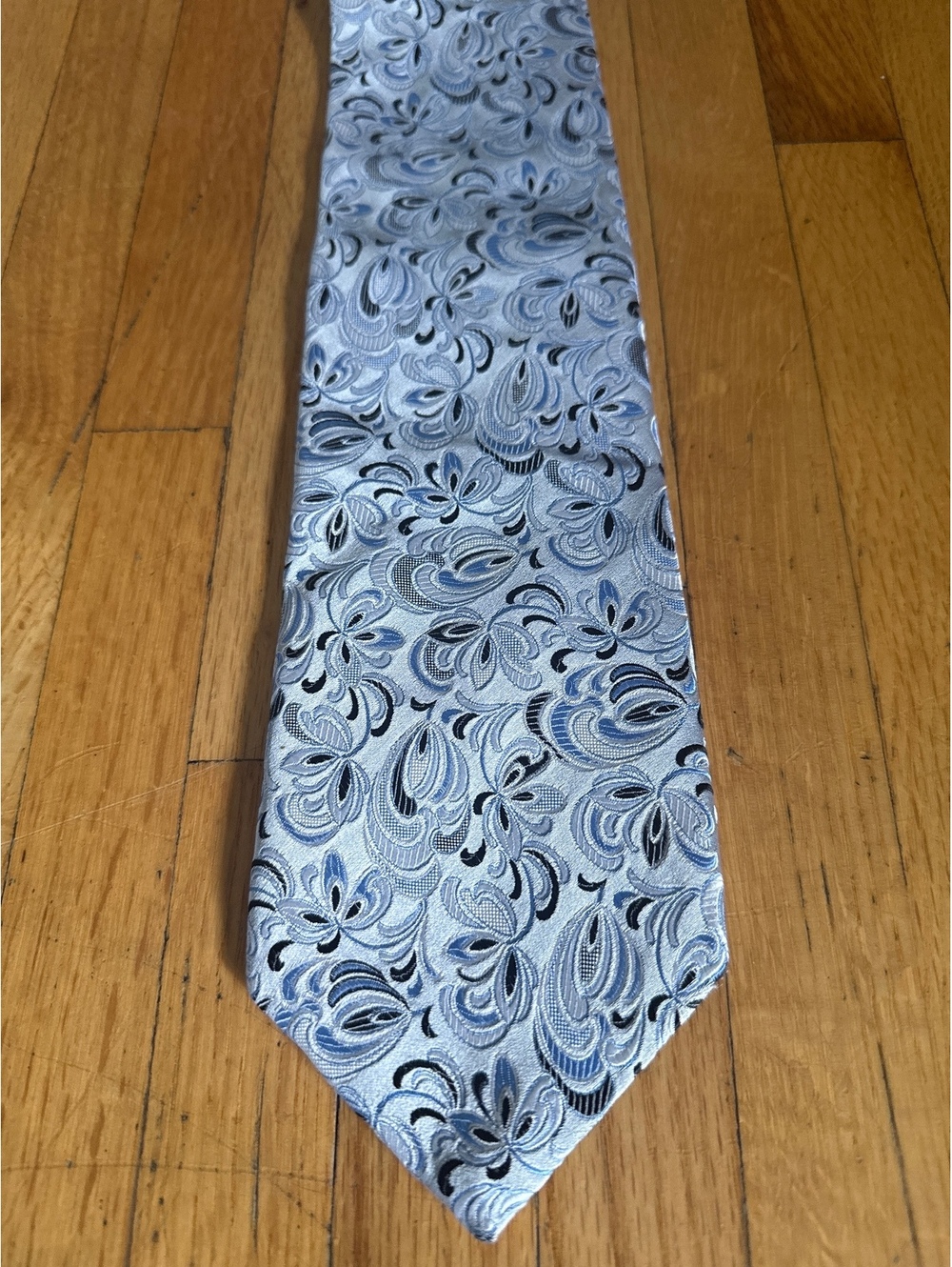 Robert Talbott Carmel Best of Class Silk Tie Blue Floral Paisley Made USA 3.75”